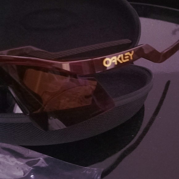 $144 Oakley Hydra Sunglasses**SOLD - Picture 3 of 6